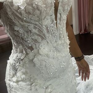 Ivory Floral Lace Wedding Dress (Maggie Sottero-Twilight)